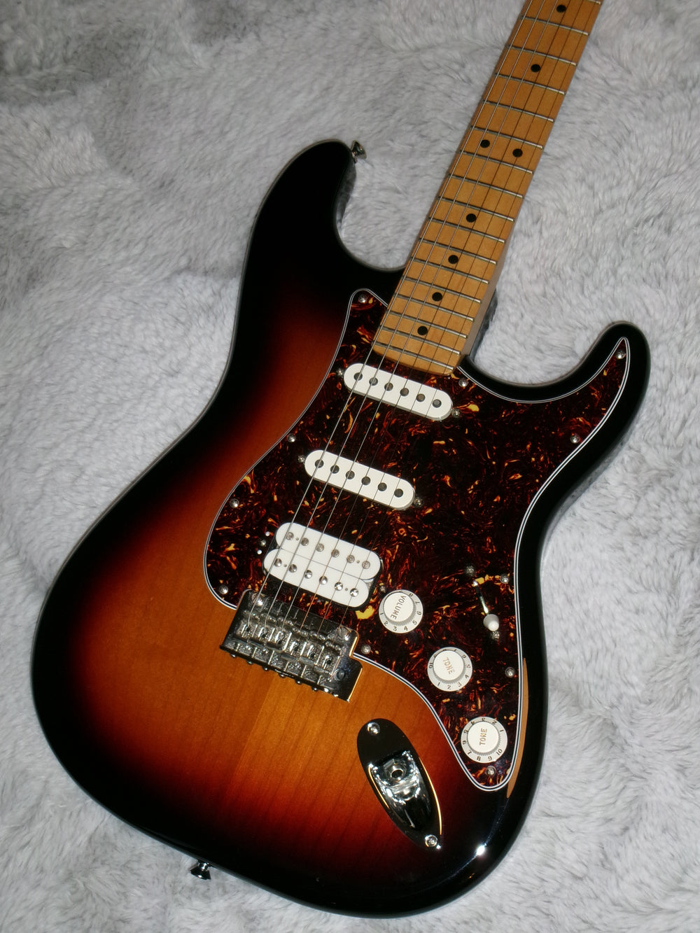 Fender Stratocaster 3-Tone Sunburst