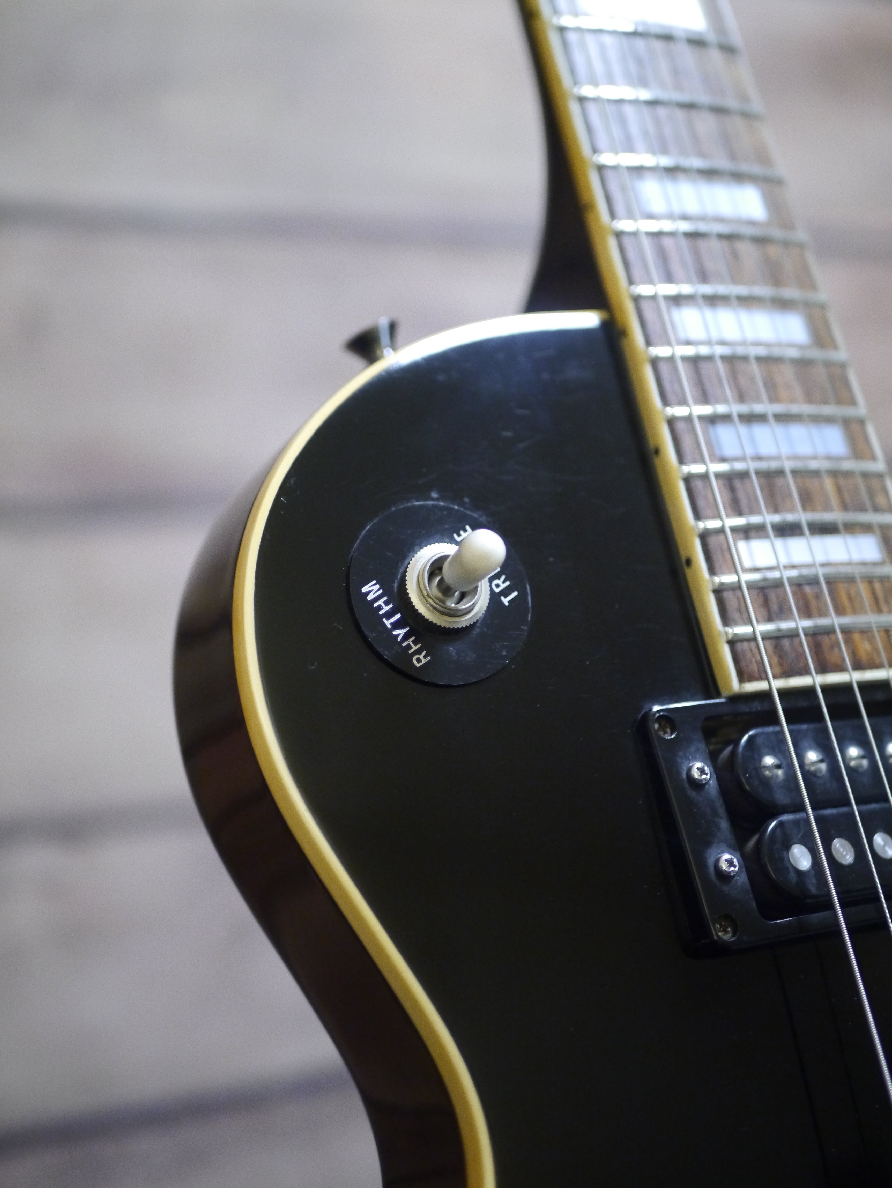 Pearl Single-Cut Black (Made in Japan)