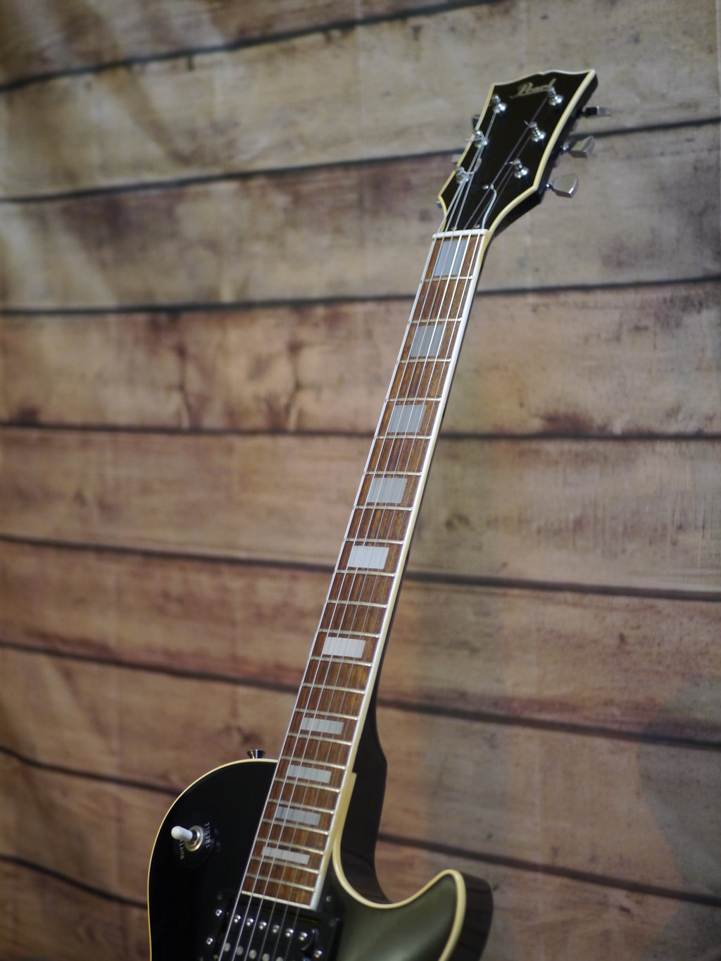 Pearl Single-Cut Black (Made in Japan)