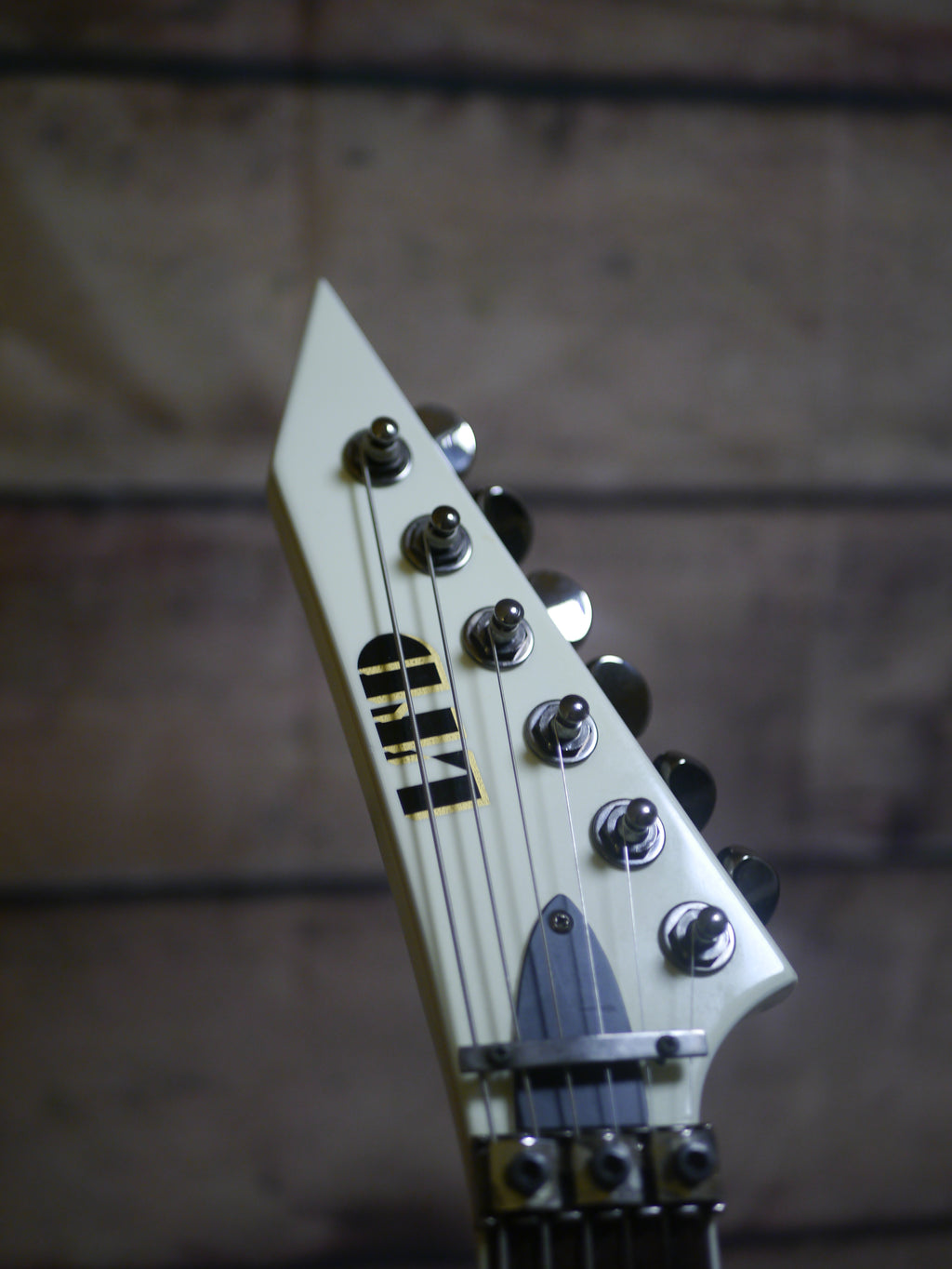 ESP LTD M-400 Snow White (Made in Korea)