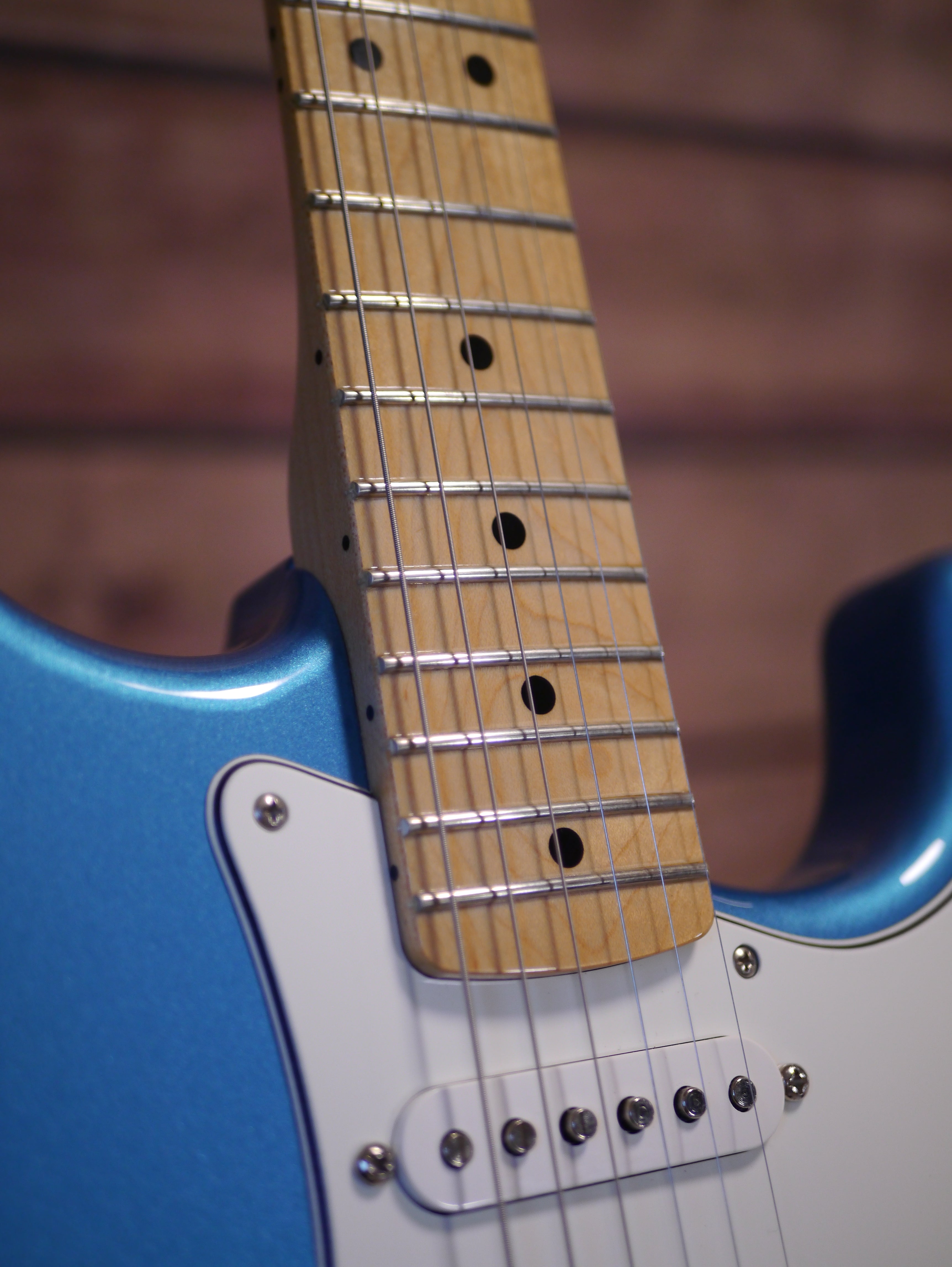 Fender Stratocaster HSS – Lake Placid Blue
