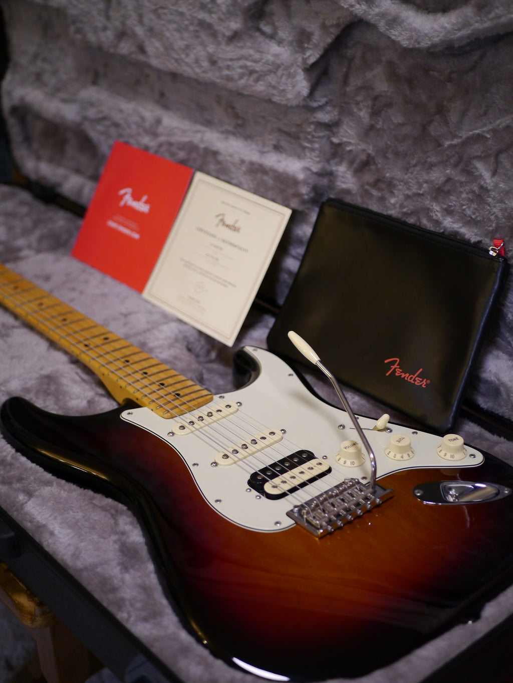 Fender American Professional Stratocaster HSS