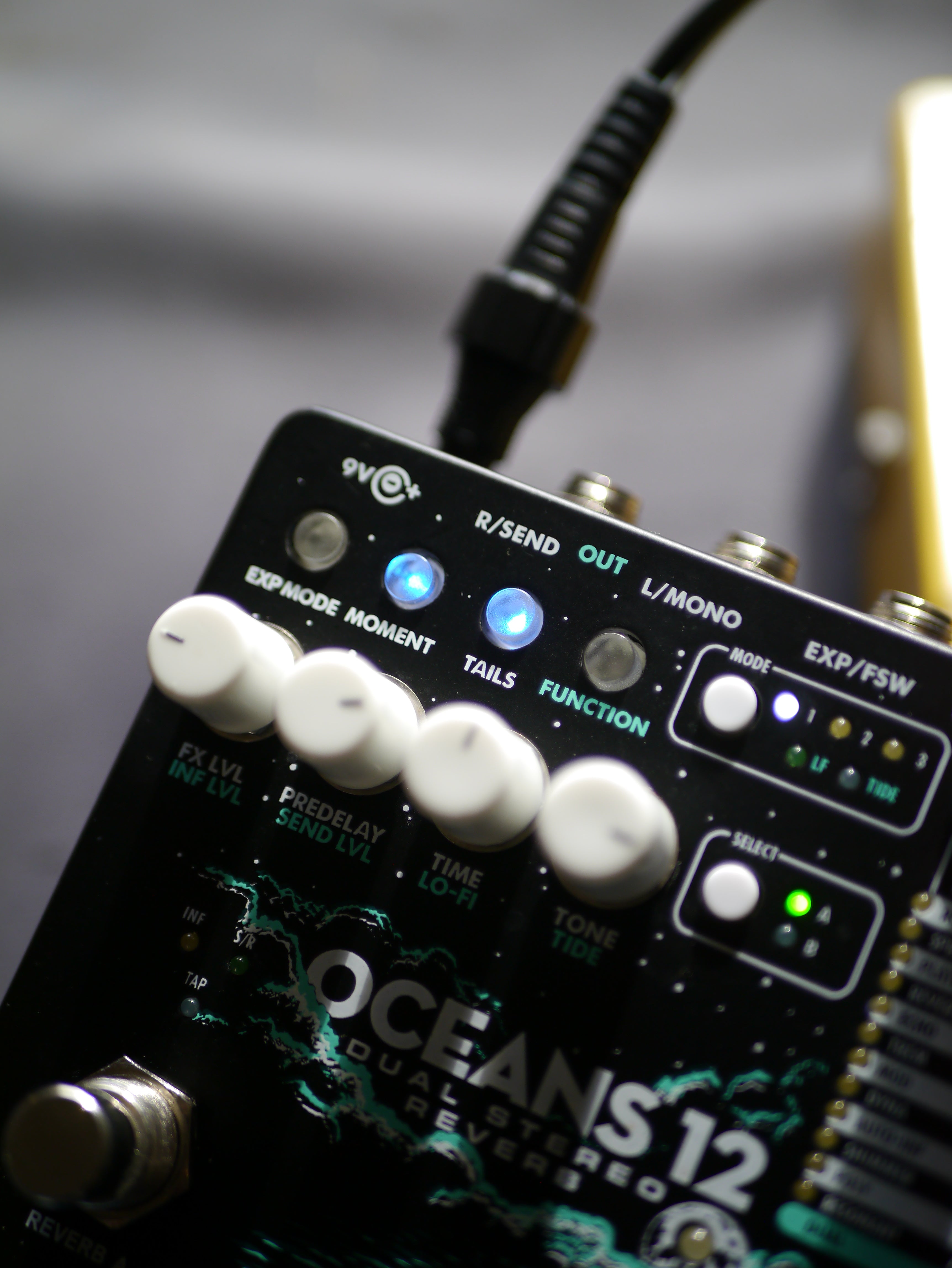 Electro-Harmonix Oceans 12 Dual Stereo Reverb