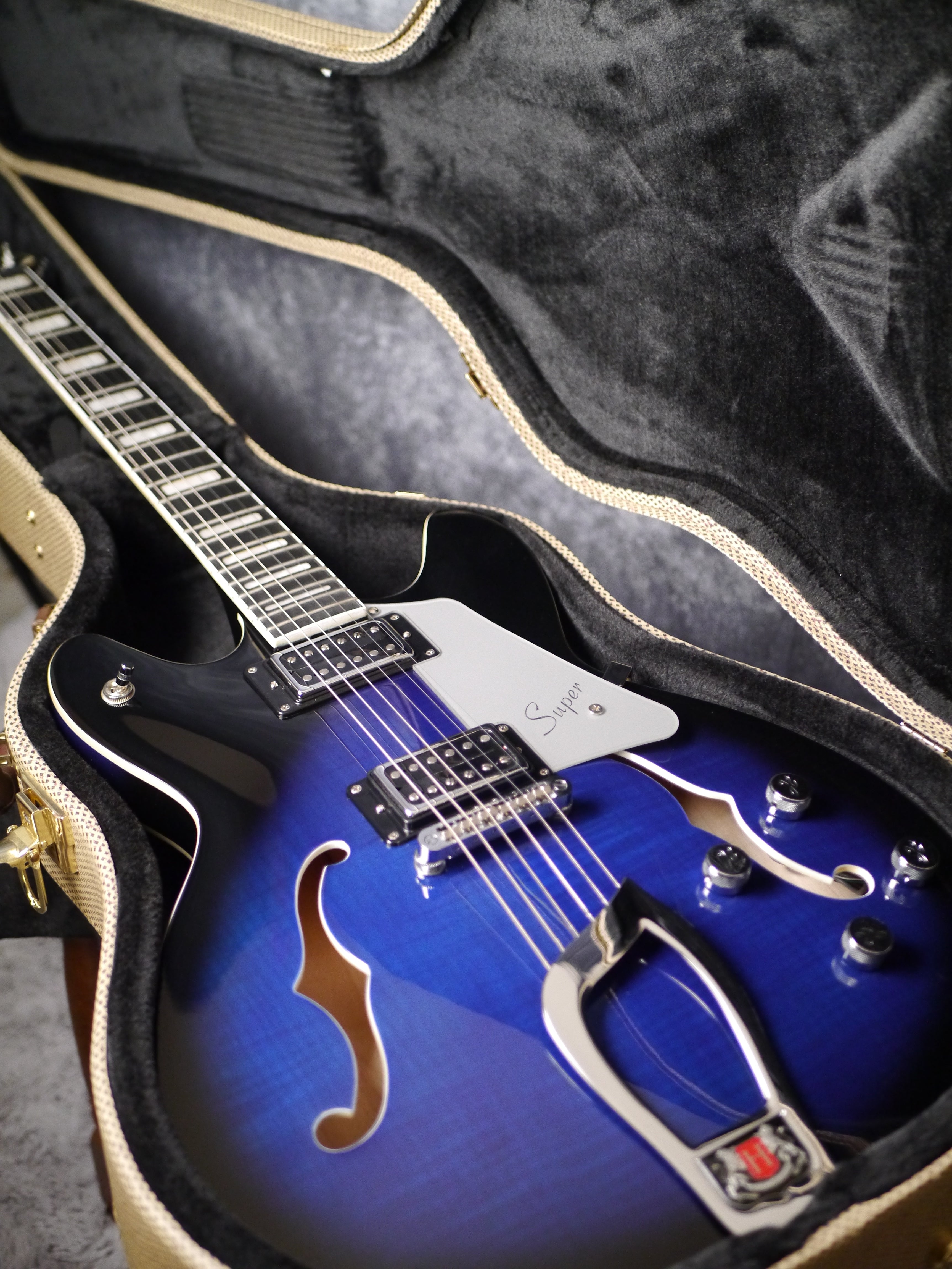 Hagstrom Super Viking – Dark Baltic Sea inkl. Hagstrom Case