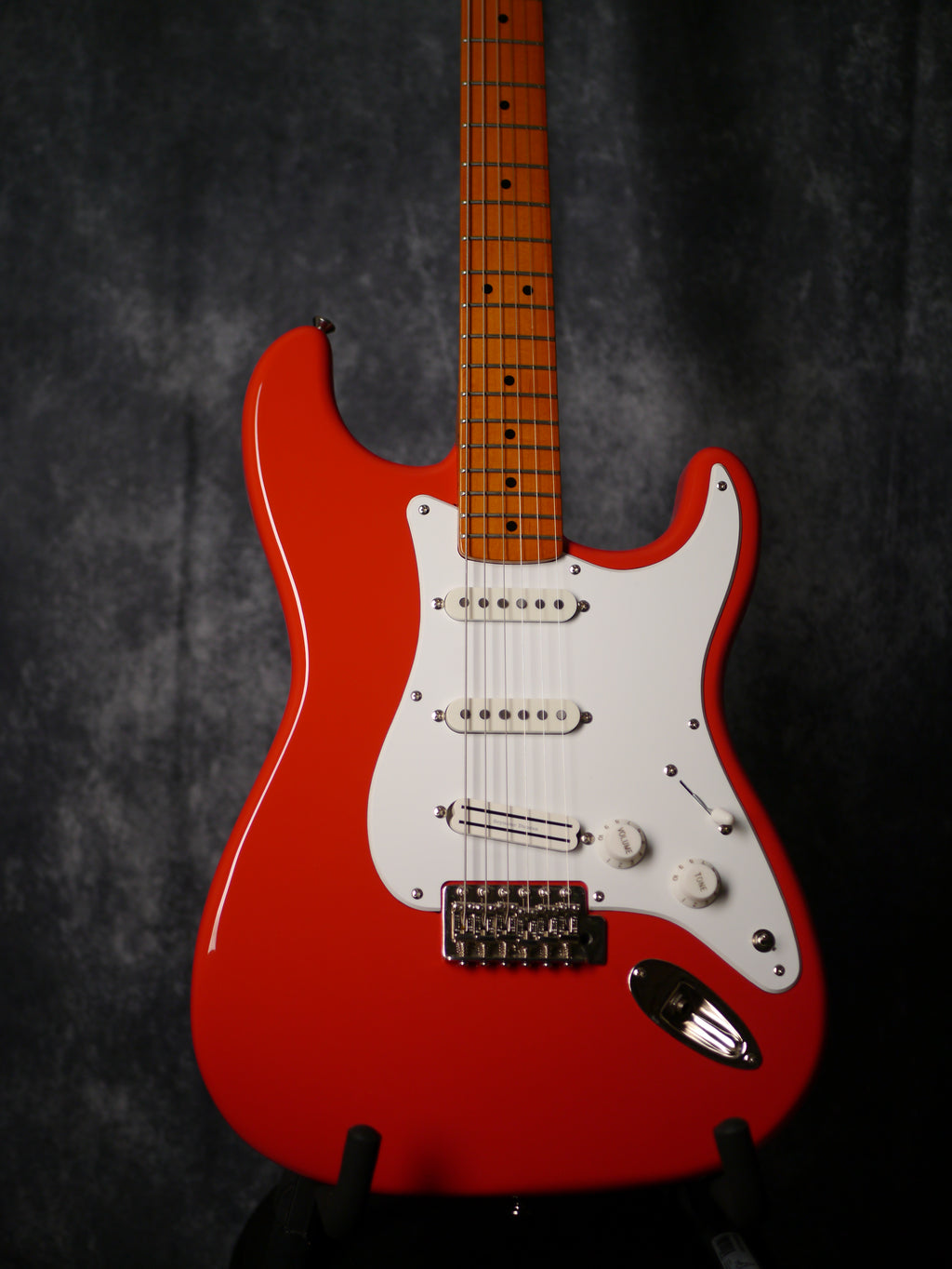 Squier Classic Vibe '50s Stratocaster – Fiesta Red Hot Rail Bridge PU.