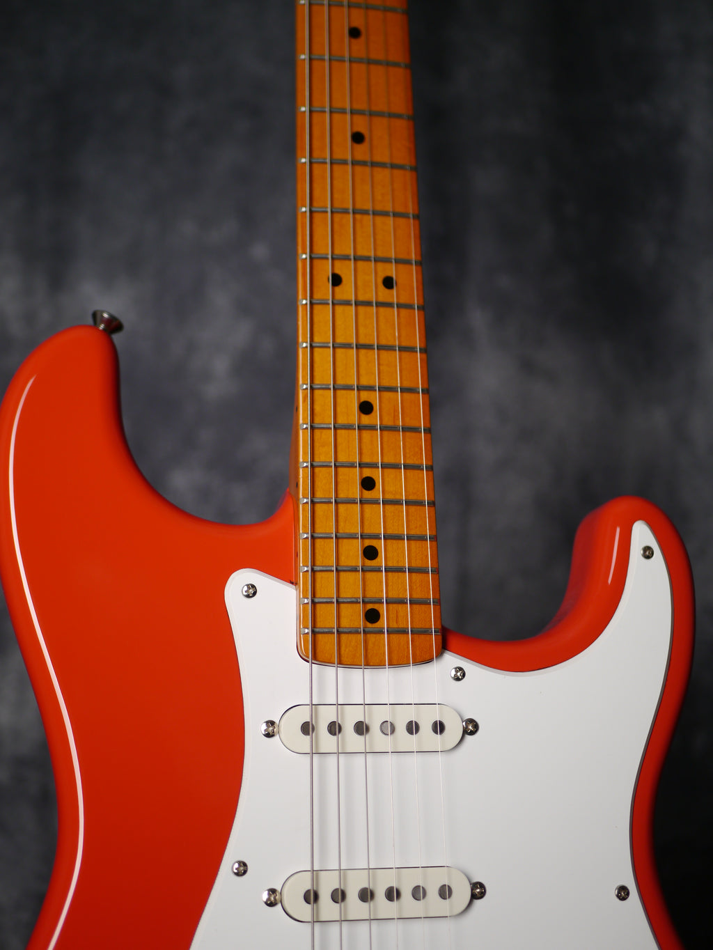 Squier Classic Vibe '50s Stratocaster – Fiesta Red Hot Rail Bridge PU.