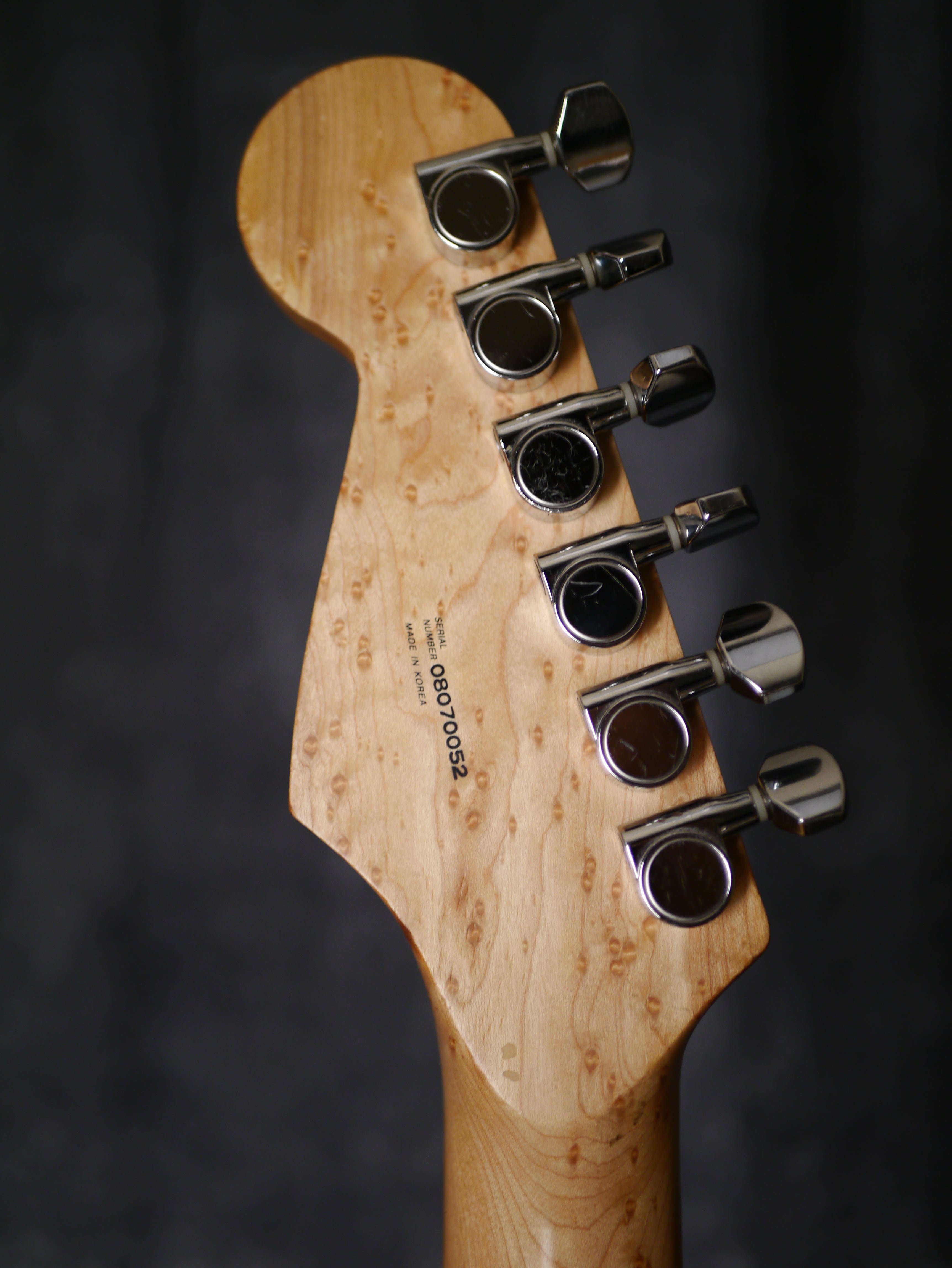 Fender Lite Ash Stratocaster – Black · 2008 · EMG DG20 David Gilmour made in Korea