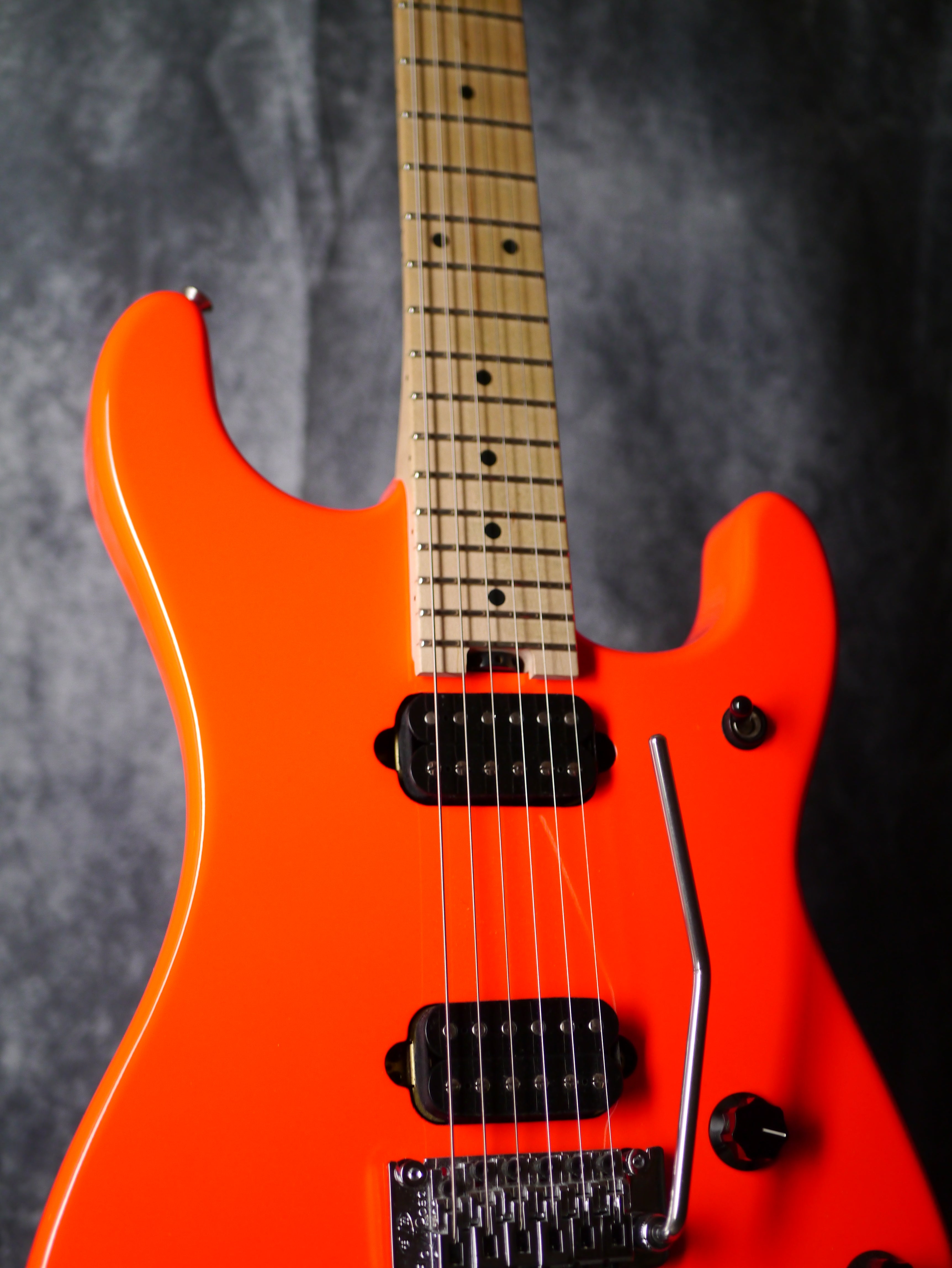 EVH 5150 Series Standard MN – Neon Pink