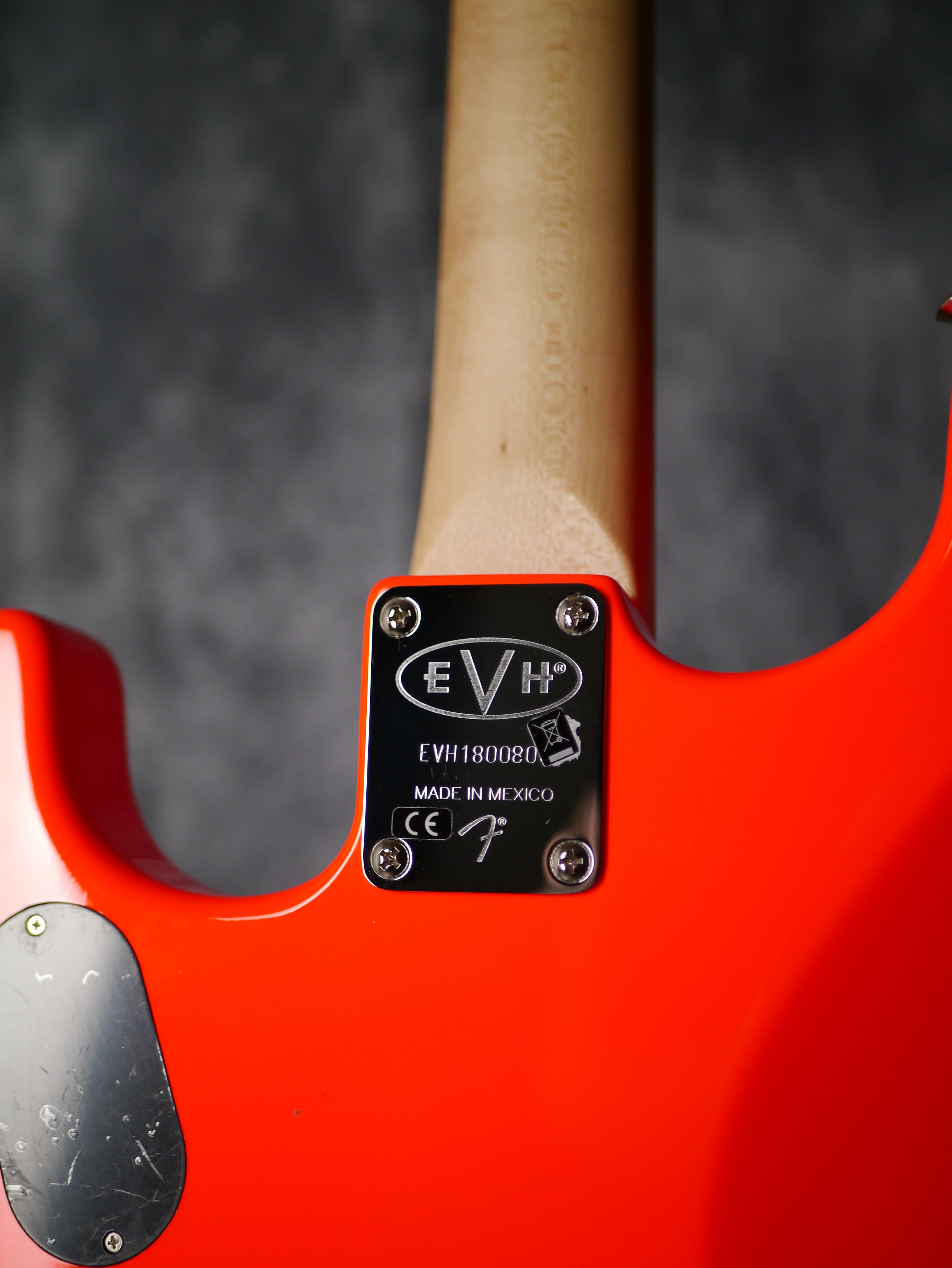 EVH 5150 Series Standard MN – Neon Pink